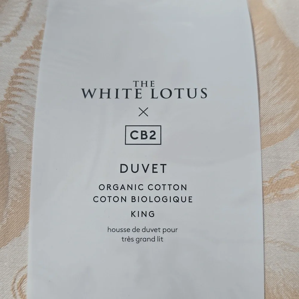 ❤️BUY 2 GET 1 FREE Entwined Elephants Natural King Duvet Cover,The White Lotus